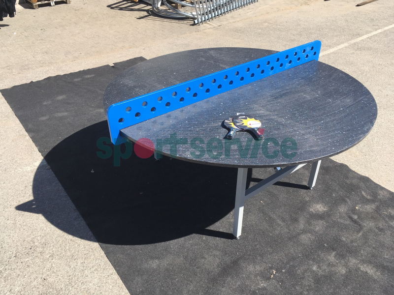 Round table tennis table