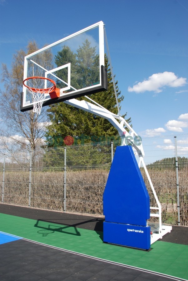 Portable basketball construction