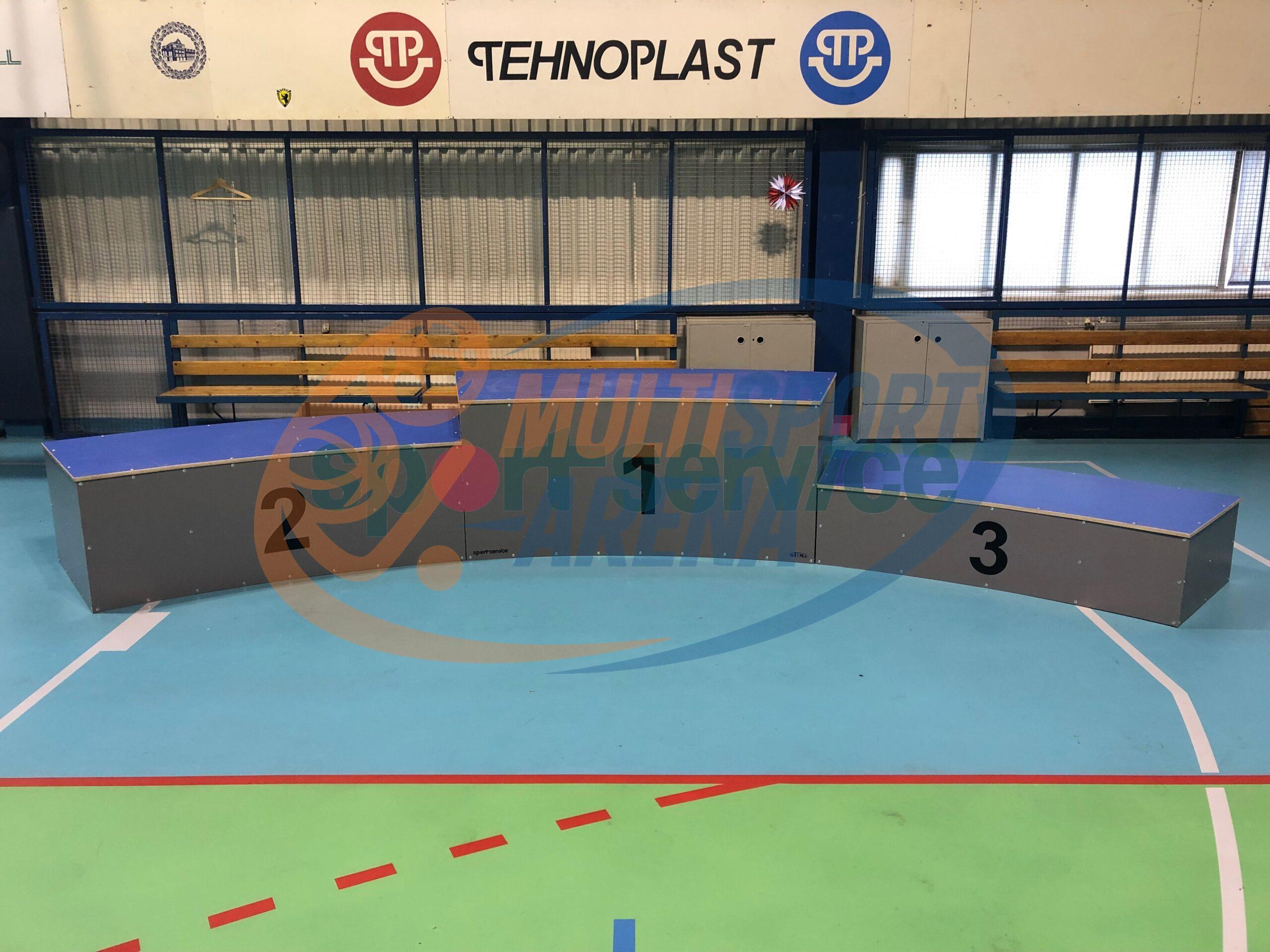 Podiumi joukkueelle